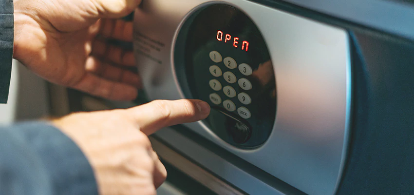 Cash Safe Openers in Victorville, California